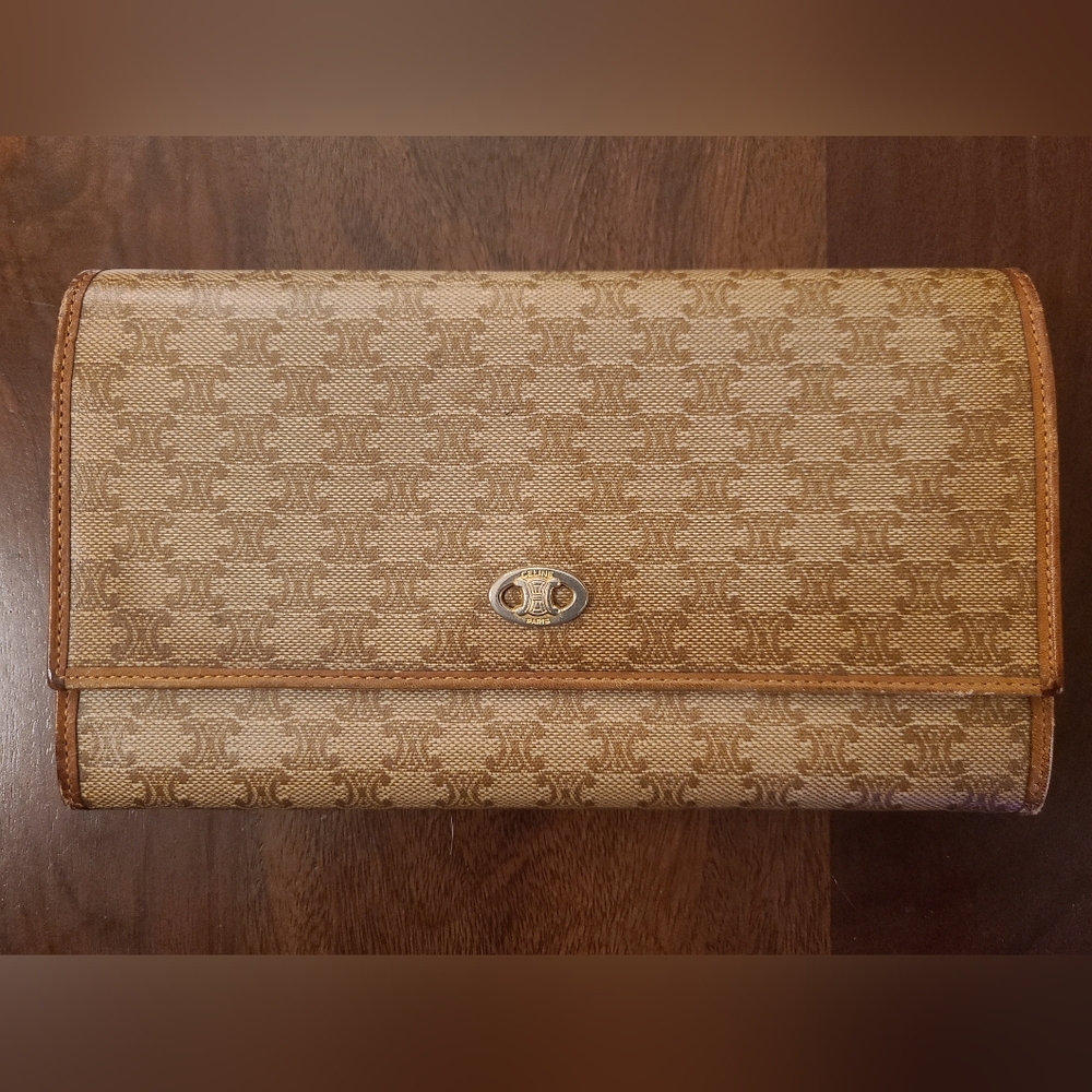 Vintage Celine kisslock wallet